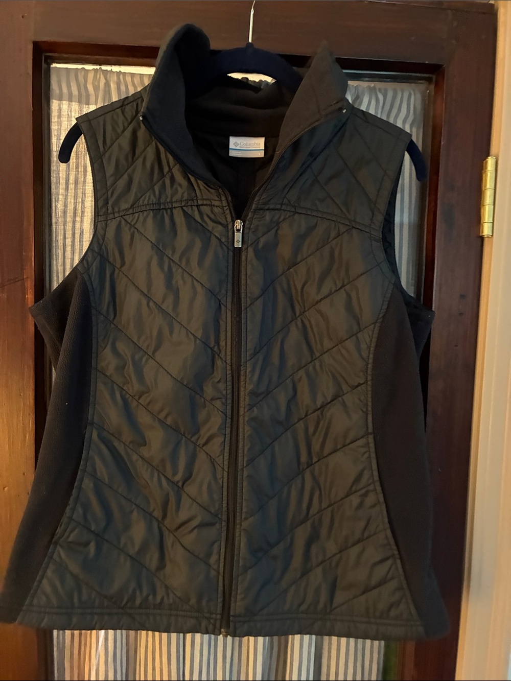 Columbia Women's Black Quilted Hybrid Vest with Knit Sides
